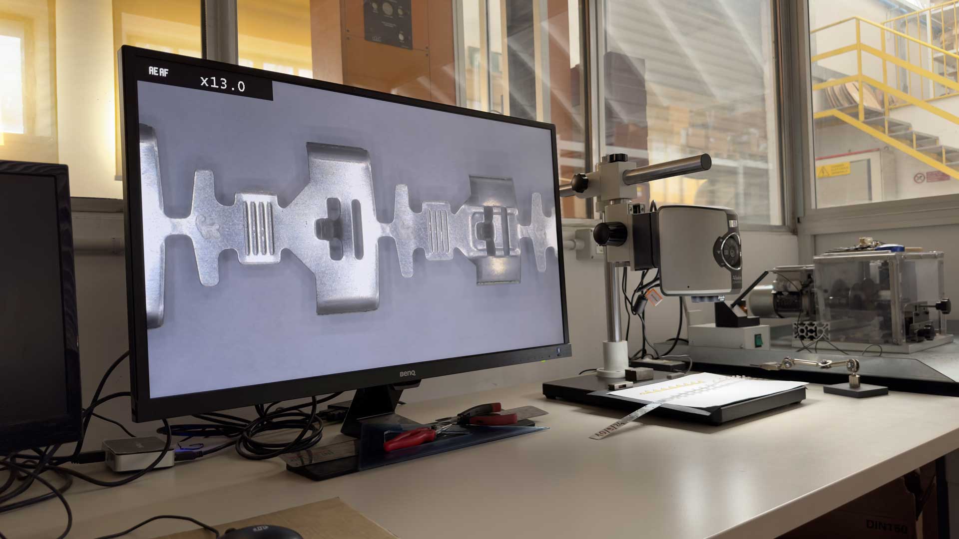 schermo-computer-mikropla